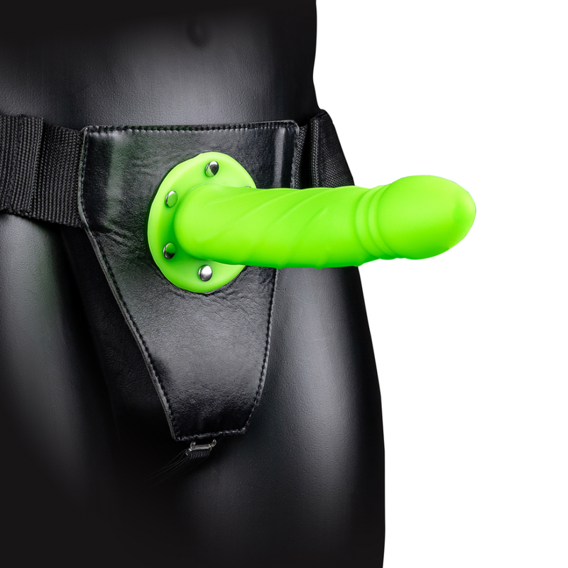 Glow in the Dark Twisted Hollow Strap-On - 8 / 20 cm - Neon Green